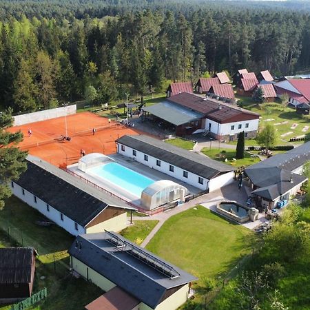Raj Sportovni A Rekreacni Resort Branzez Kněžmost Dış mekan fotoğraf