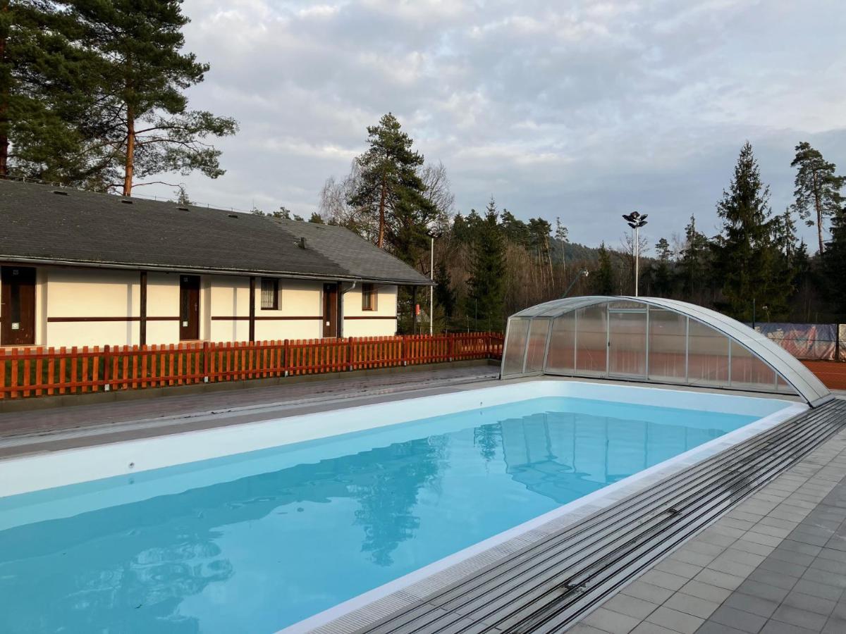 Raj Sportovni A Rekreacni Resort Branzez Kněžmost Dış mekan fotoğraf